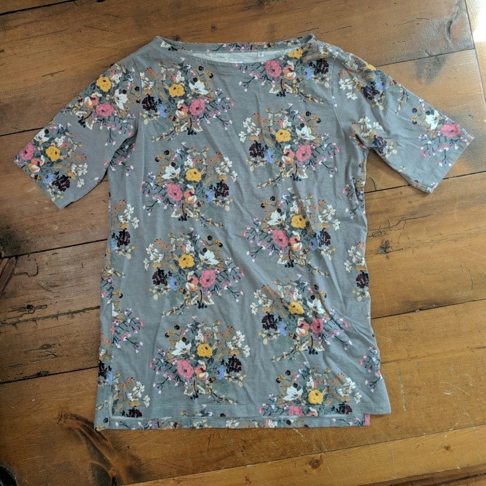 ⭐ Floral Print Tee